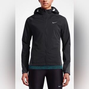 Nike Shield Running Jacket Women’s Size XL  820565-010